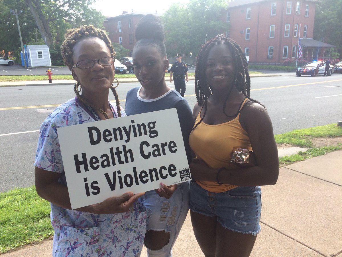 32BJSEIU's tweet photo. The #PoorPeoplesCampaign in Hartford #CT ends its protest after eight people take arrest and dozens upon dozens march by the #LegislativeOfficeBuilding for full funding of #anti-poverty programs, #union rights and #FightFor15, including these members of @SEIU1199_NE https://t.co/5iAdB0eu0h