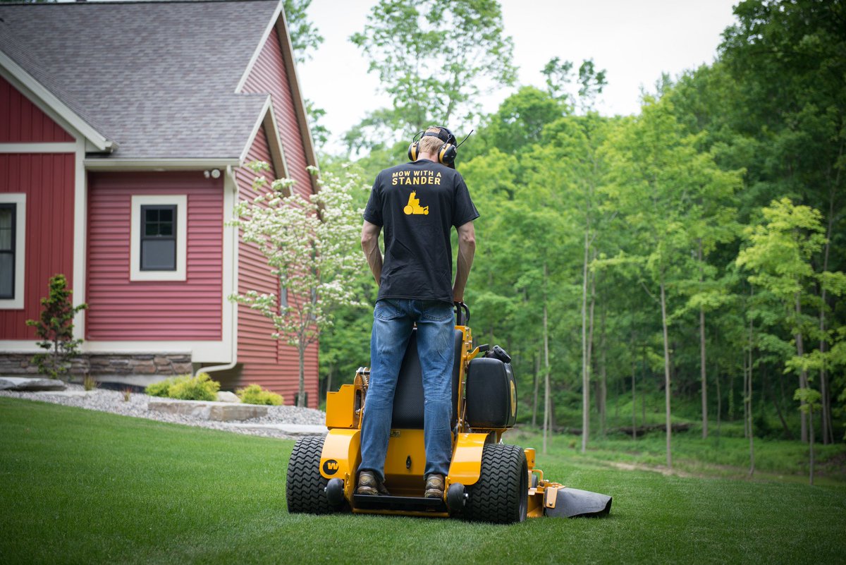 WrightMowers's tweet photo. Via @MartyLenger
Rocking that Wright shirt and hat! Thats for the cool shots! #wrightmowers #standeri https://t.co/M3DxbfvST0