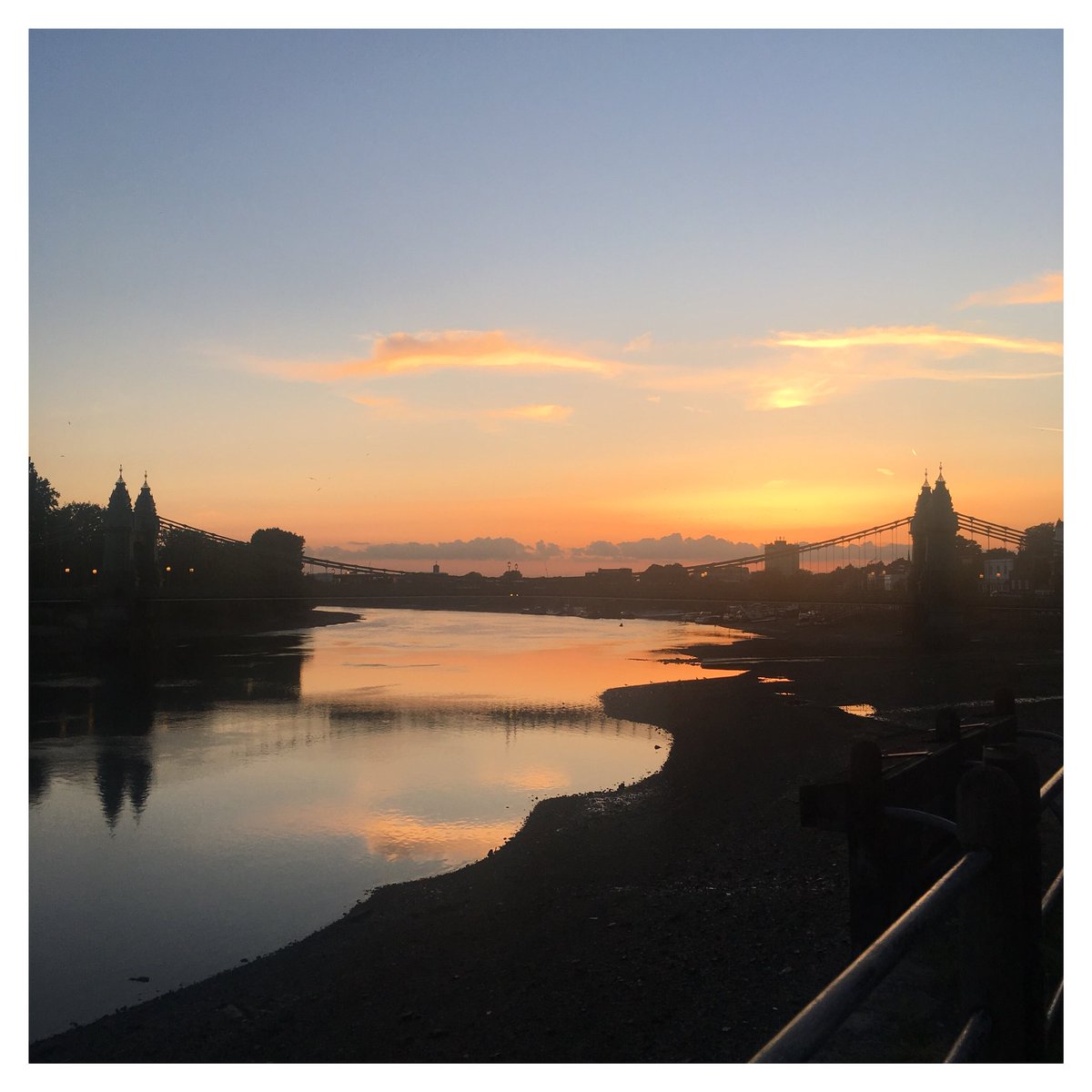 orgchaosmgmt's tweet photo. Summer nights #nofilter #sunset #hammersmithbridge #silhouette #thames #river #bridge #hammersmith #clouds #sun #water #beautiful #colour #thamespath #theblueboat https://t.co/C449M0uPqt