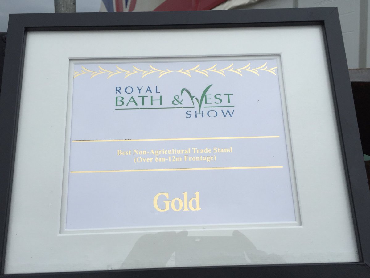 JasJackson_CJ's tweet photo. @bathandwestshow with @Mendipfireplace more than stoves and fire pits on the stand see the new bag collection for 2018 @cJfires. Proud to have helped them achieve gold! Well done guys🔥👍👍 https://t.co/90bTIzZyqY
