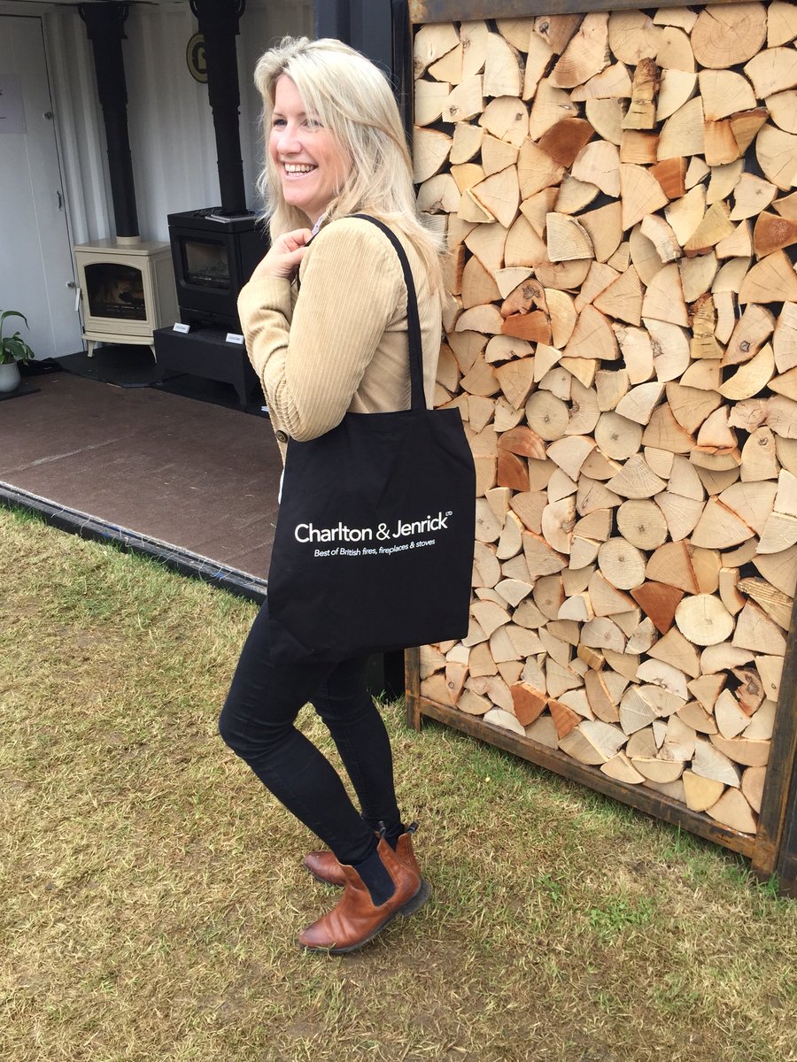 JasJackson_CJ's tweet photo. @bathandwestshow with @Mendipfireplace more than stoves and fire pits on the stand see the new bag collection for 2018 @cJfires. Proud to have helped them achieve gold! Well done guys🔥👍👍 https://t.co/90bTIzZyqY