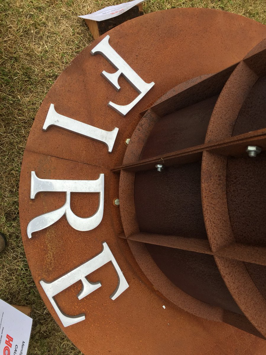 <a href="/bathandwestshow/">Bath & West Shows</a> with <a href="/Mendipfireplace/">Mendip Fireplaces</a> more than stoves and fire pits on the stand see the new bag collection for 2018 <a href="/cJfires/">Charlton & Jenrick</a>. Proud to have helped them achieve gold! Well done guys🔥👍👍