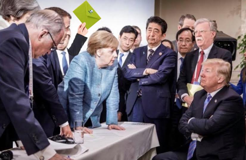 BaldGuyGreeting's tweet photo. Trump is such a baby. We heard he refused to negotiate until they gave him his Bald Guy Greetings birthday card. 

I mean, we get it, they're funny as hell -- but still.
#HappyBirthday 
#BaldGuyGreetings
#GreenEnvelopes https://t.co/eUsaVapYK0