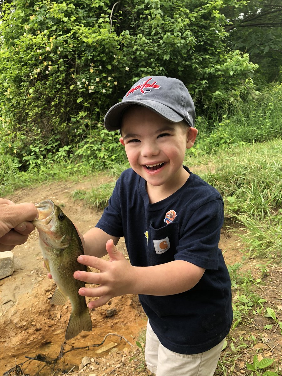OtdrsmnHkyDad's tweet photo. Told Sam if he behaved at school, we would go fishing. Caught his 2nd largemouth! #FishingIsForEveryone #KissItBeforeYouThrowItBack https://t.co/vy85b97ScE
