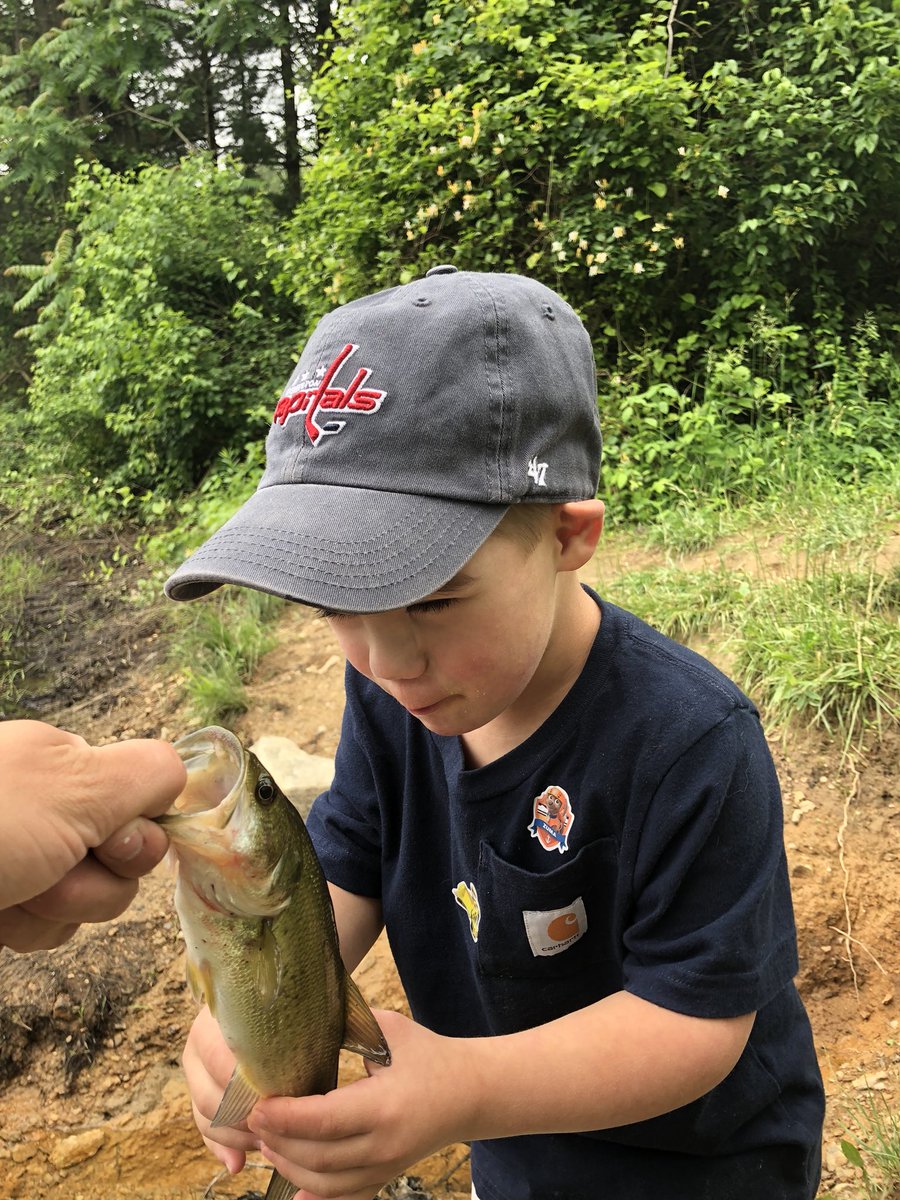 OtdrsmnHkyDad's tweet photo. Told Sam if he behaved at school, we would go fishing. Caught his 2nd largemouth! #FishingIsForEveryone #KissItBeforeYouThrowItBack https://t.co/vy85b97ScE