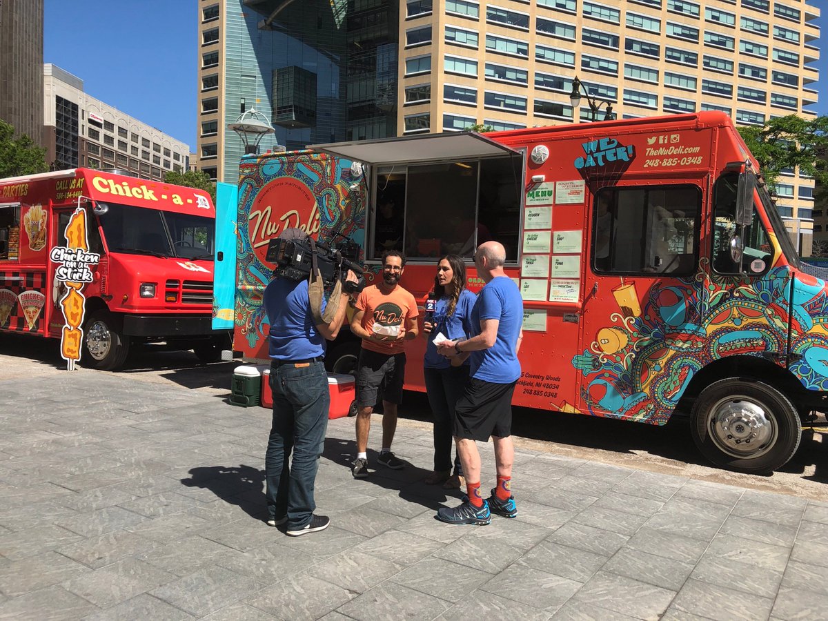 tannerfriedman's tweet photo. Supporting our friends at the @miumenshealth in building awareness for men to "choose to know" about their health to kick off Men's Health Week. #BlueMonday2018 #ProstateCancerSurvivorship #RunForTheRibbon #BlueMondayMensHealth https://t.co/Q4nxWB8p88