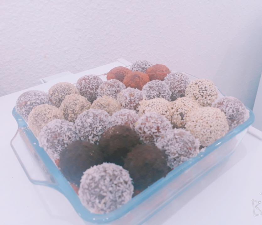 Geshd_dates tweet picture