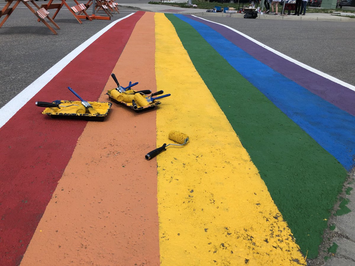 RegPublicSchool's tweet photo. Belonging, respect and safety-all demonstrated in a few coats of paint.  @HarbourLandSch @EHLhawksGSA #pride2018⁠ ⁠ https://t.co/ecmfj6SkVq