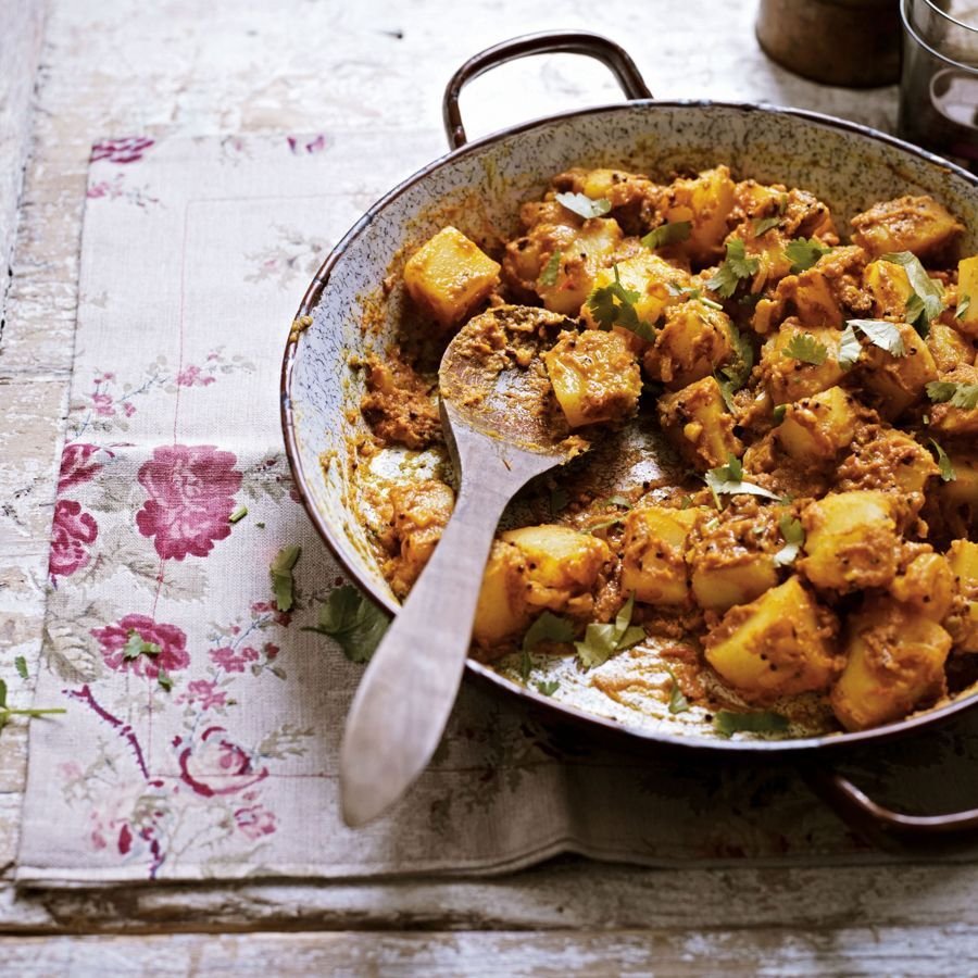 _houseandgarden's tweet photo. It's nearly time for Sunday lunch - get some tips from our collection of delicious potato recipes, from dauphinoise to a classic roast. https://t.co/ATXPjMIIca https://t.co/xhByHMUStQ