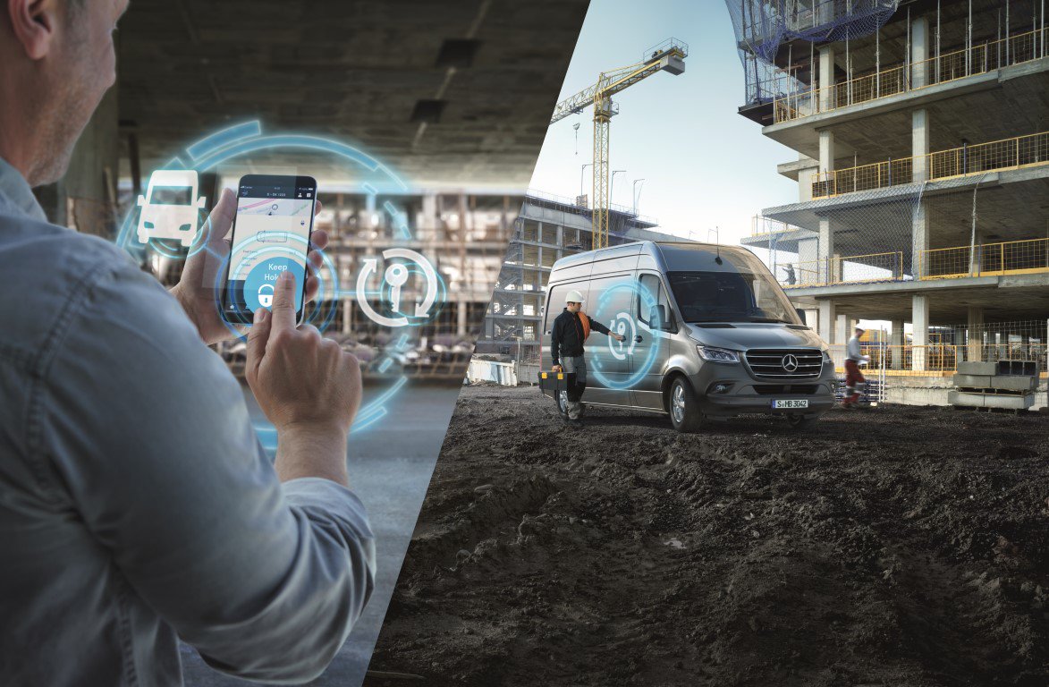 DaimlerTruck's tweet photo. Digital services for #newSprinter with Mercedes PRO. Designed for fleets, #MercedesPRO optimizes communication between fleet manager, vehicles and drivers.
👉 https://t.co/6i3vocYbLB
#digital #digitalservice #connectivity #Daimler https://t.co/zSIizJppdR