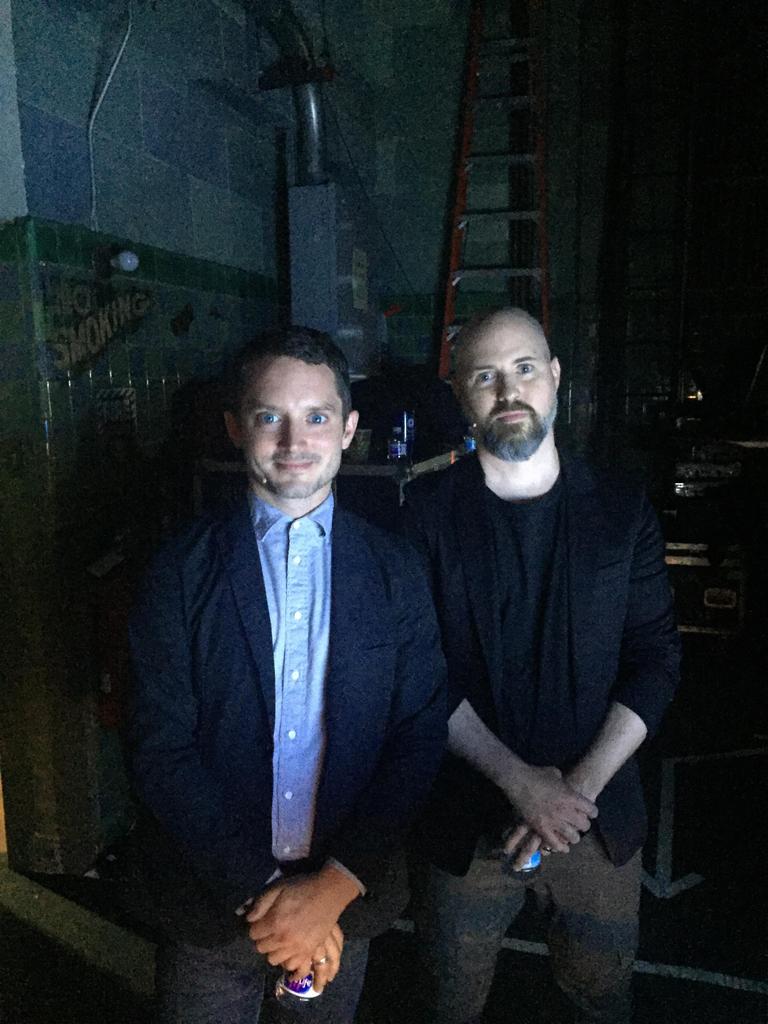 UbisoftVR's tweet image. Our team is ready!! #TransferenceVR

Go get 'em @elijahwood and @BenoitRicher!!

@_SpectreVision