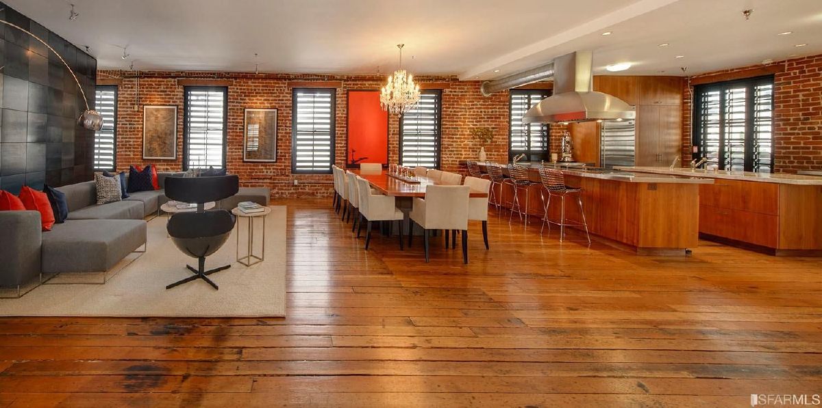 RaeannaR's tweet photo. Rare opportunity to own this quintessential NY full-floor, single level live/work loft in the heart of the City. This 3,452 sq ft single level, full-floor conversion loft features historic (1910) brick walls, wide plank soft wood .. https://t.co/RAyukkgkJ3 https://t.co/bVlsYYxtNe