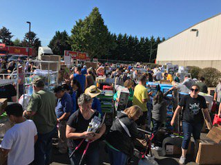 doitbestcorp's tweet photo. RSC team members from our Woodburn, Oregon warehouse raised over $18,000 for Relay for Life during their annual yard sale. This event is very dear to team members who have been impacted by cancer and serves as a good way to support a great cause. Fantastic work, everyone! https://t.co/9MgkXF9F9c