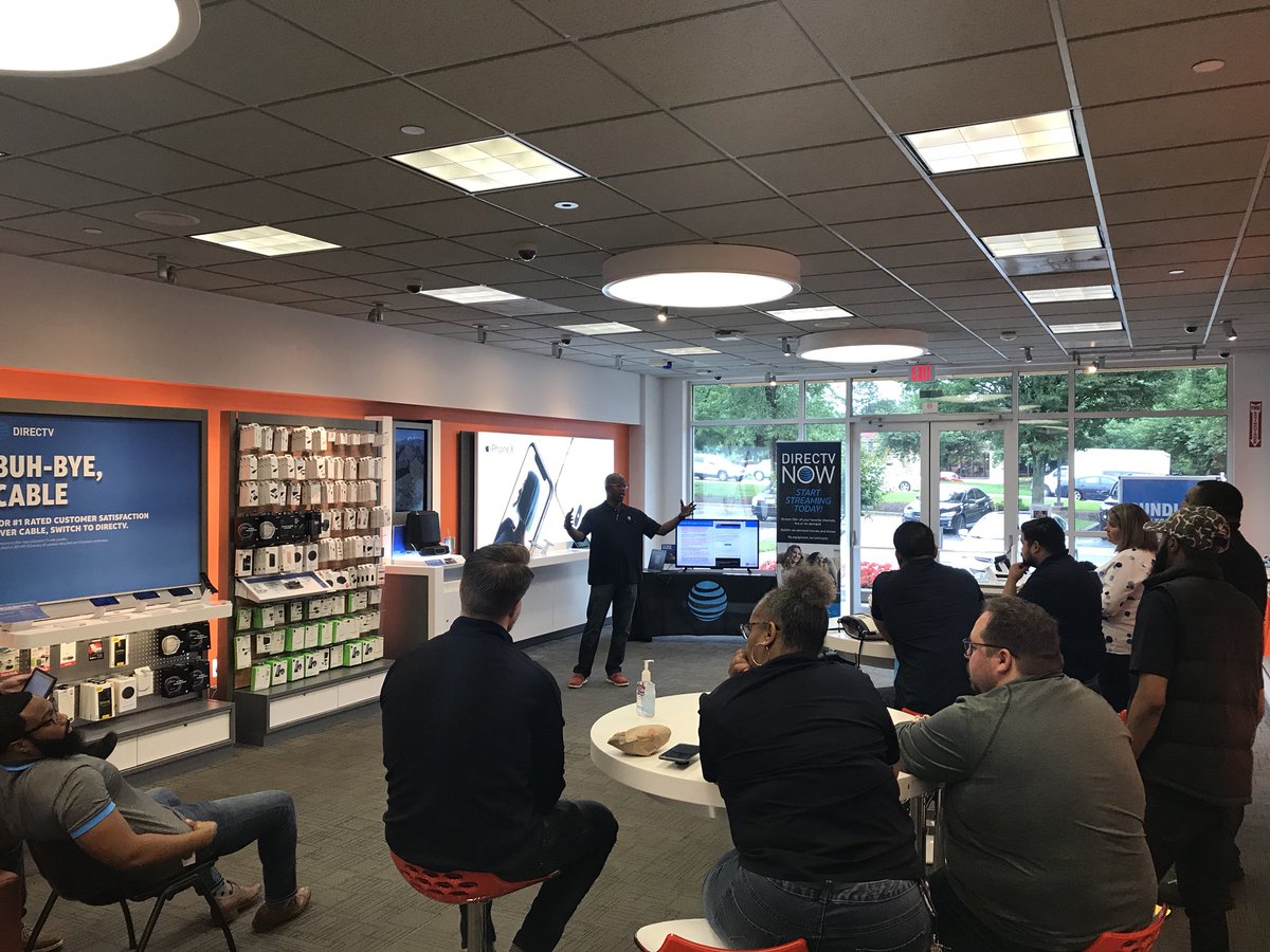 #PRIMETIME Team getting some #FirstNet knowledge from Rodney Black this morning ! Great Meeting Thank you ! <a href="/MikeJablonski5/">Michael Jablonski V 🧱</a> <a href="/MrsJaronfelder/">Jaron Felder</a> <a href="/404girl/">Betsy Francis</a>