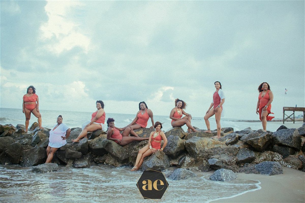 keena1031's tweet image. 20 years ago we were connected through sisterhood and the commitment we made to DST! Today we stand in Womanhood, Over 40, Fabulous, and Successful, living our best lives and ready to continue conquering the World! #Spring98 #ThetaPi #deltasigmathetainc  #DST #20yearreunion