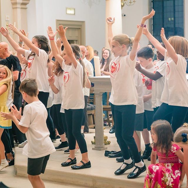 Love these amazing photos from our concert with @lcgcofficial on Saturday! @brentwoodcathedralmusic #gospelmusic #thebigsing #choir #gospel #londoncommunitygospelchoir ift.tt/2JtH3oZ