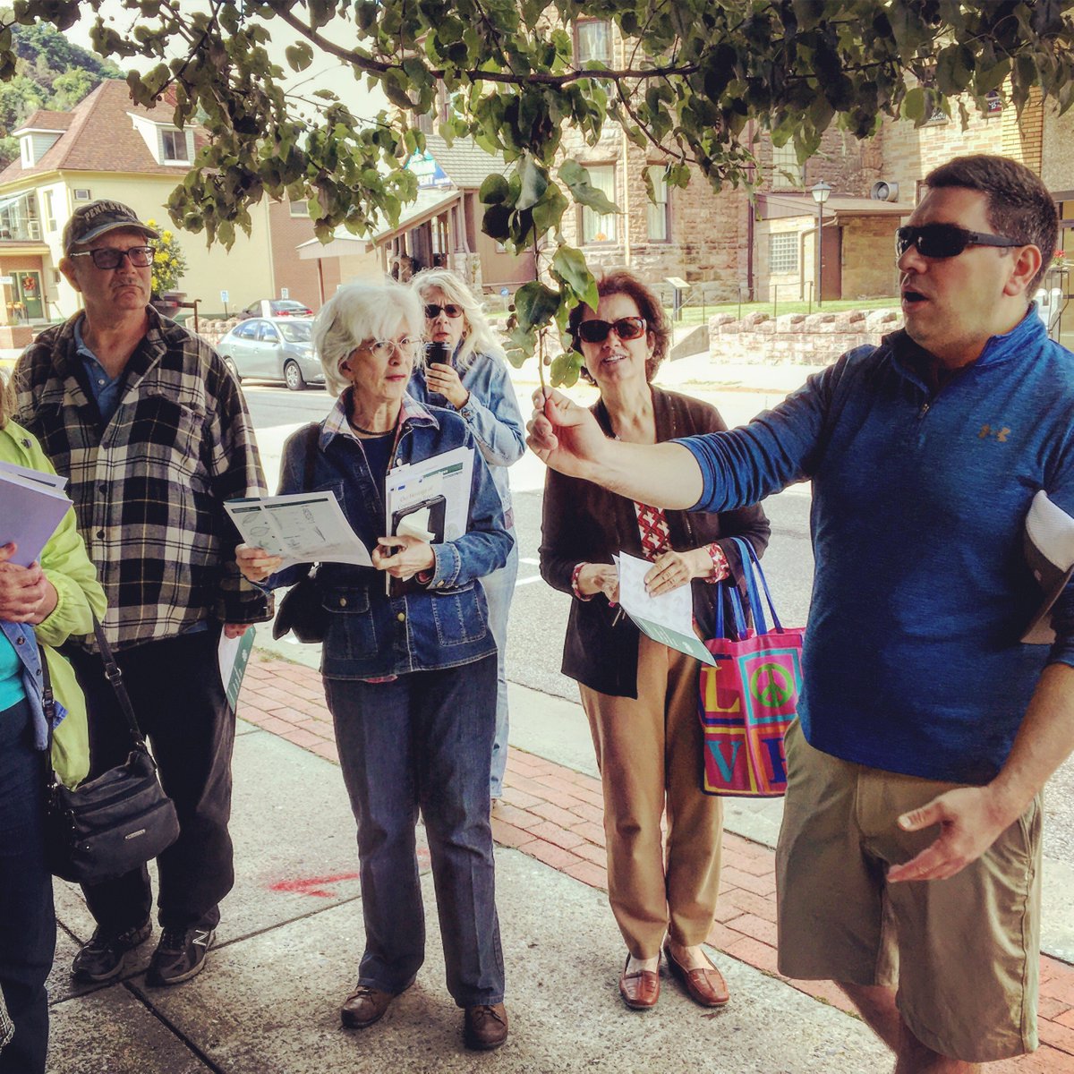 urbanforestSREF's tweet photo. Check out a great webinar tomorrow: Tuesday, June 12th, 1pm ET. Promoting Urban &amp; Community Forestry through Staffing, Volunteer Groups, Tree Boards &amp; Ordinances presented by Dr. Brian Wolyniak of Penn State University Extension. https://t.co/ayW25Dfqfu https://t.co/0sxZaoLQbH
