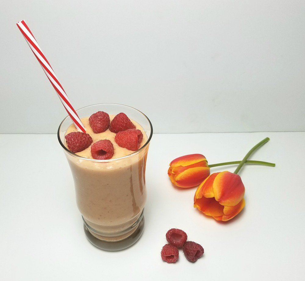OutnumberedMama's tweet photo. Grab this delicious Fruity Sunrise Smoothie recipe: https://t.co/MRsB1cS7os #ReliefMadeEasy #ad https://t.co/SlPomgGaBn