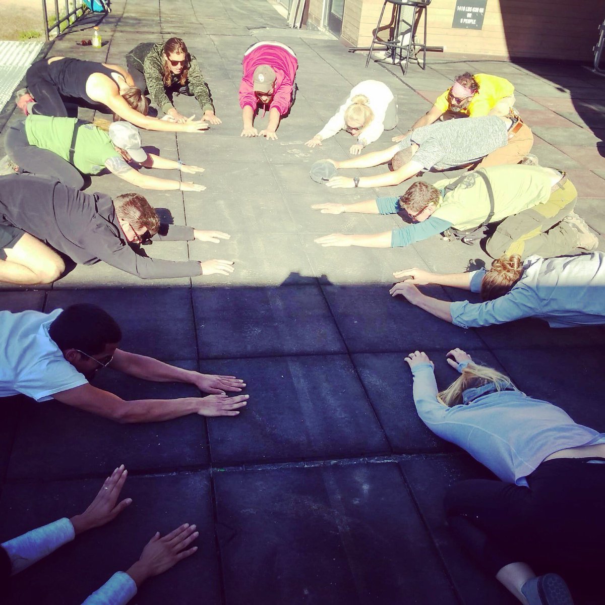 bonsaidesign's tweet image. #bonsaicrewrocks Starting off the day right! #aspensnowmass challenge course and canopy tour training taking a moment for a stretch before getting down to business. Thank you Bonsai trainers for taking good care of your group!
#bonsaidesign #aerialadventuretraining