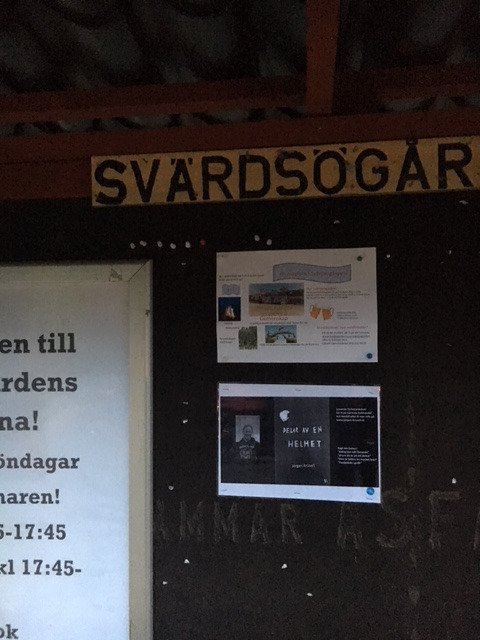 jorgen_krusell's tweet photo. I @Nynashamnkommun finns också #Svärdsö där man kan fira midsommar vid bygdegården och dansa styrdans. När sångerna ebbat ut där kan man låta nya ta över från #DelarAvEnHelhet - poetry in motion. https://t.co/G6wGnV75U1