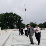 Imagen para el comienzo del Tweet: Siete líderes fueron arrestados hoy