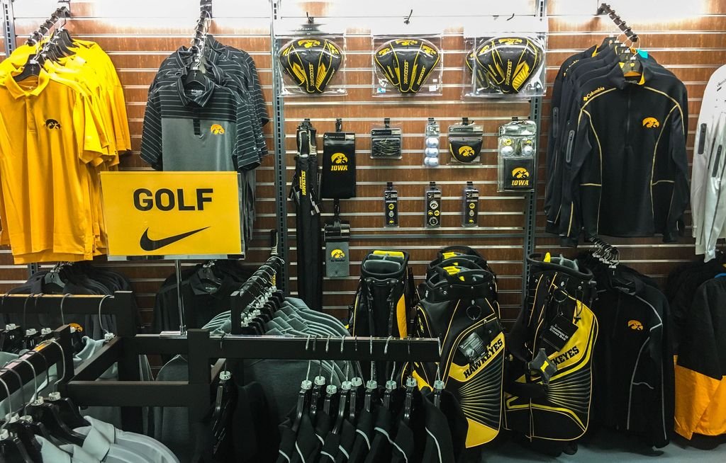 iowahawkshop's tweet photo. Still need a gift for dad? We've got a lot to choose from! 

Gifts for dad: https://t.co/XhYRqtvPQD

#FathersDay #HawkeyeDad #GiftsforDad #IowaHawkShop #GoHawks https://t.co/xbbbr3Ytcp