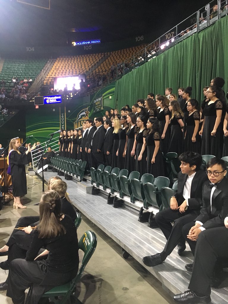 Tamara DerenakKaufax tweet media