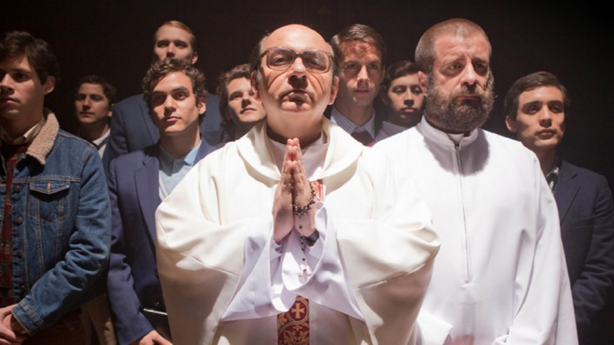 RicLeguizamon's tweet photo. "El Bosque de Karadima", que está en @NetflixLAT ayuda a entender la lógica de los abusos de los curas en la Iglesia, como acá pasó con #Ilarraz y #EscobarGaviria, y cómo el encubrimiento se replica en todos lados.

@eneas_e https://t.co/mdYLjBG4it
