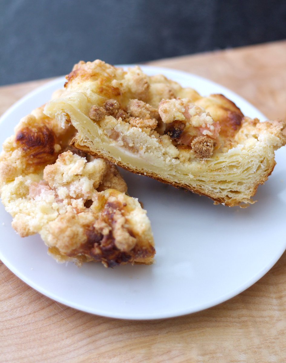 Bel_Cafe's tweet photo. Mondays can be difficult - that's why we have a full selection of freshly baked pastries available every single morning at #BelDowntown and #BelKitsilano! A staff favourite at the moment? Our rhubarb and quark cheese danish! // #belcafe https://t.co/QNLxNROU7L