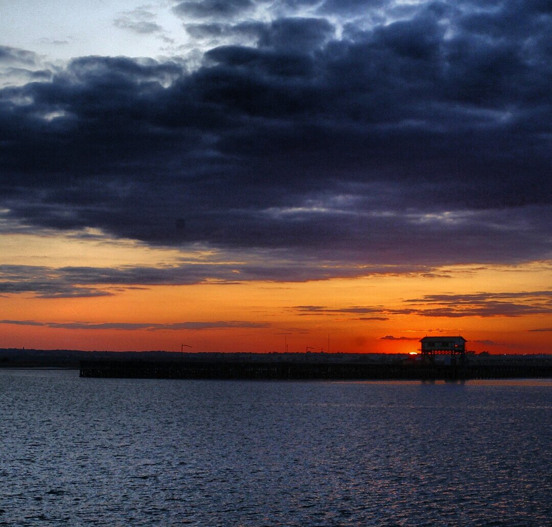faumv77's tweet photo. Muelle de Tharsis 
Summer is coming...
#huelva #fotografia #sientehuelva #huelvalaluz #pintofotografia #masdehuelvaqueunchoco #VistoEnAndalucía @Meteohuelva @huelvaturismo @APHuelva @viveandalucia @andalucia_news https://t.co/jim26VPl3O