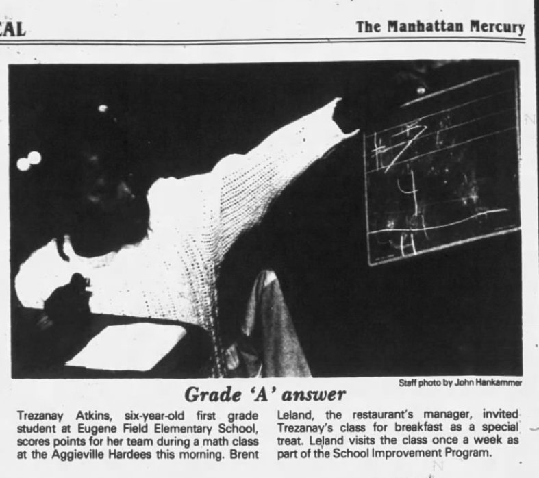 FCN_Prime's tweet image. Tonight&apos;s the Monday Night Mashup!

Here&apos;s a photo of #ACSVersace #PreGameShow Host @Trezanay, resident academic nerd supreme.  #TerribleLighting

Be sure to tune in at 10pmEST her and @Soul_Minister for #Versace and @TheRayvolution, @JCoisit, and @TheReggieMathis in #MrRobot.