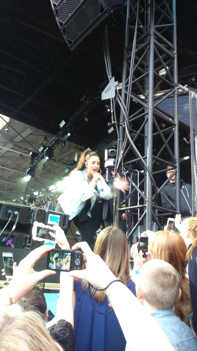 fifibat's tweet photo. @ddlovato I took my son to see you at newmarket on Saturday! You were fabulous. Wish you a speedy recovery, get well soon xxx https://t.co/IXNAPdEJ8G