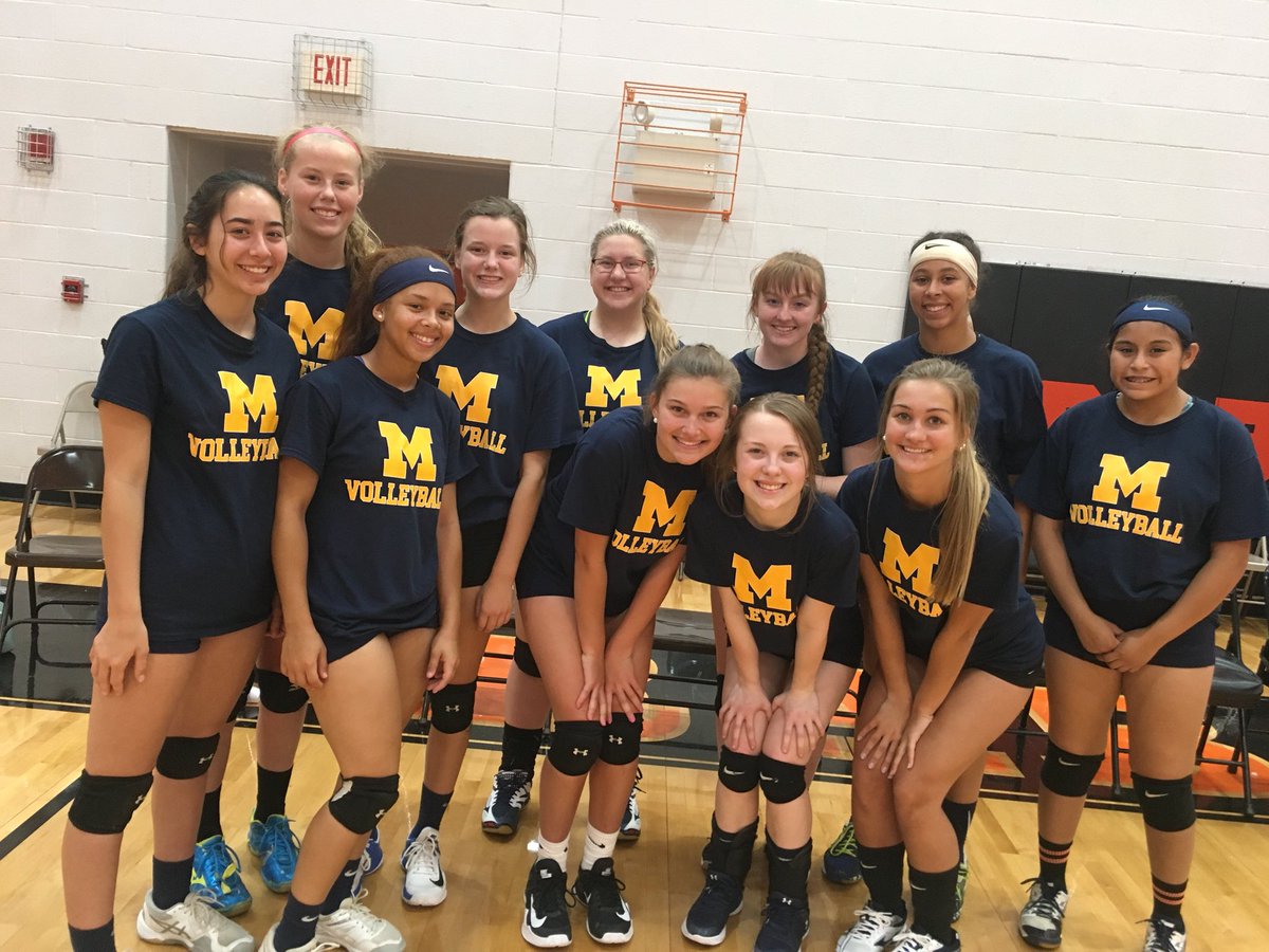 This group finished 4-1 at the Crab Orchard JV tournament today! 🏐