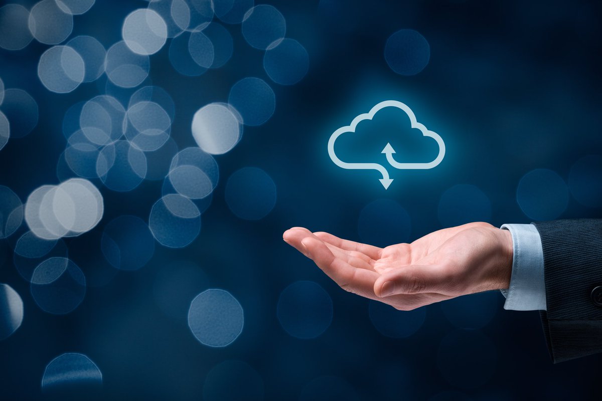 AISMinnesota's tweet photo. Upgrading and maintaining your IT has never been simpler. From #co-location to #networking, #storage and application level support to complete solution design, AIS can build the optimal #cloud offering for your #business needs. https://t.co/f3eIItTvdN