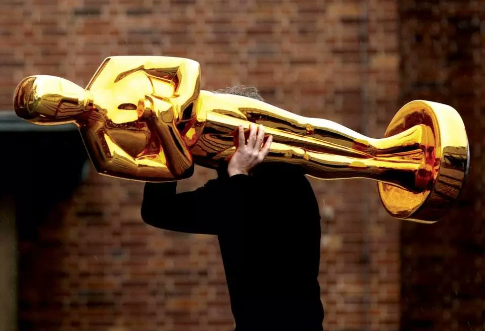 Did someone call for an award winning high quality scene? Emilia and Alden might have snapped.