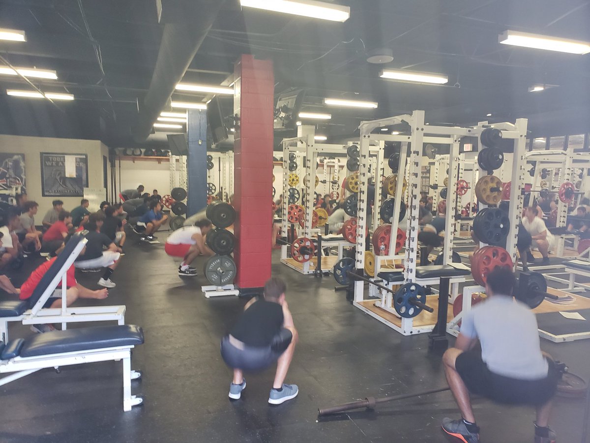 LarryWMcrae's tweet photo. Tucked away in a small weight room in Clear Lake America.....a group of 173 Boys decided today what their destiny could be in the Fall! Just make sure you come back tomorrow! 
#PTN
#FALCONFACTOR https://t.co/lriZn2ZeVe