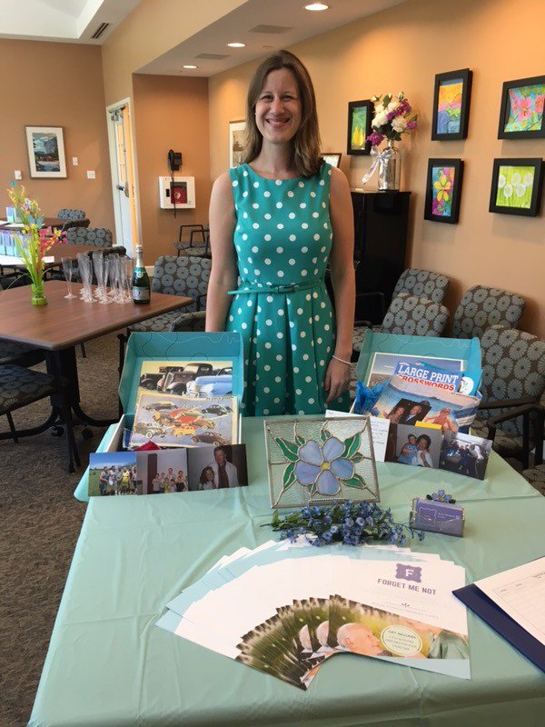 ForgetMeNot_Box's tweet image. Had a wonderful launch party yesterday at Bridges by Epoch in Nashua! Enjoyed watching the residents interact with sample items for the #personalized #storyboxes ! #alzheimers #dementia #carepackage #caregiver