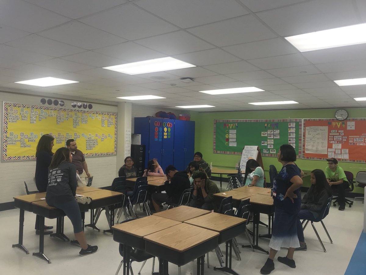 learnandteach04's tweet photo. Our Middle and High Schoolers sharing their experiences in community service at #62ParentUniversity #62learns #ELpotential https://t.co/ZETO6HxRSV