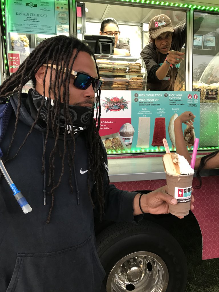 HipPOPsTruck's tweet photo. @marcuslemonis @IHOb @IHOP @CNBC Iโll take the shakes anyday, #HipPOPs https://t.co/1JQrAEmNzI