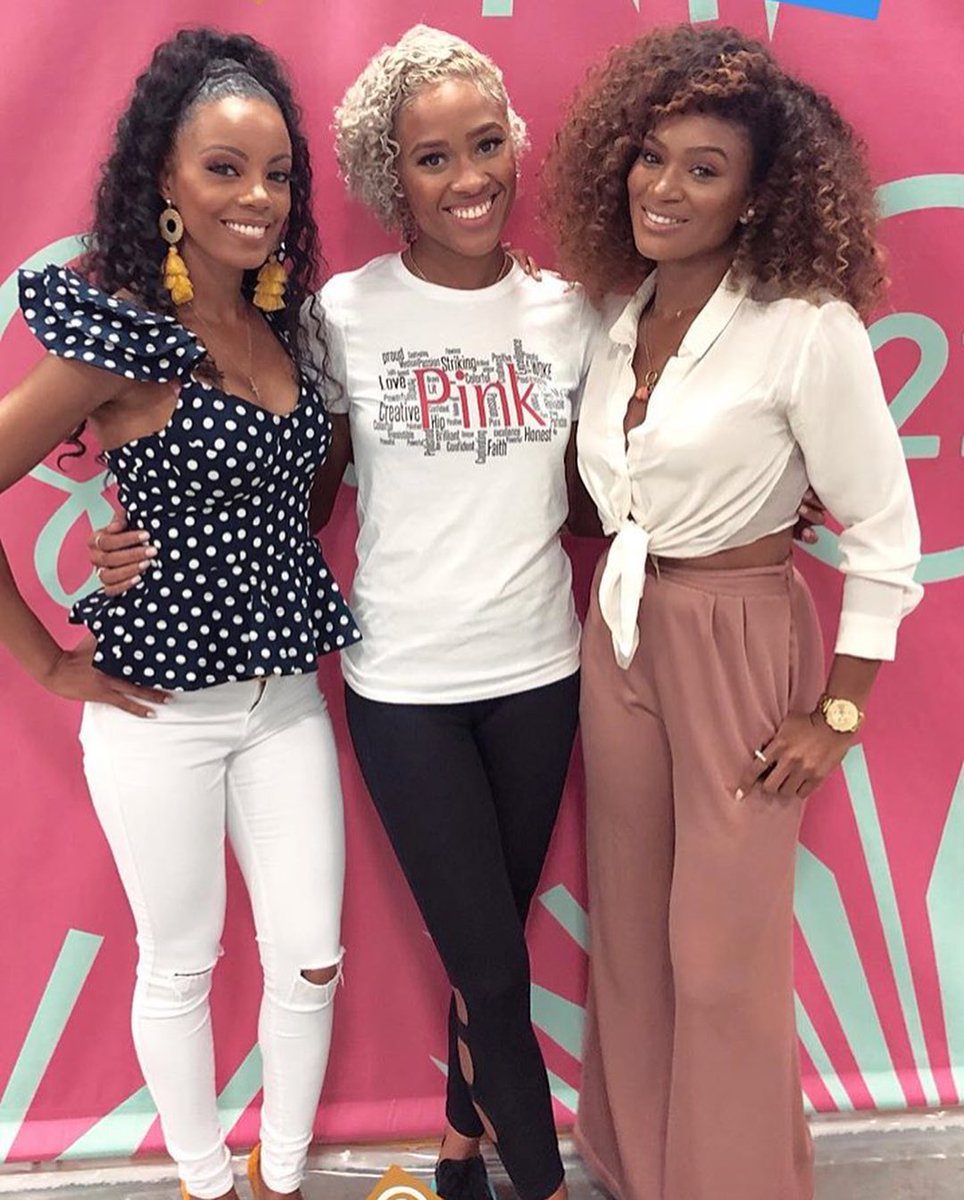 LustersPINK's tweet photo. We had such an amazing first day at Blavity's  21 Ninety with soo many beautiful, intelligent, tech-saavy, amazing women!! #Summit21! @ResaBLuster  @MonieLuster  @LustersPINK 
Swipe through to see what it was all about! 
#LusterPink #Blavity #Summit21 #21Ninety https://t.co/YX82677kW0