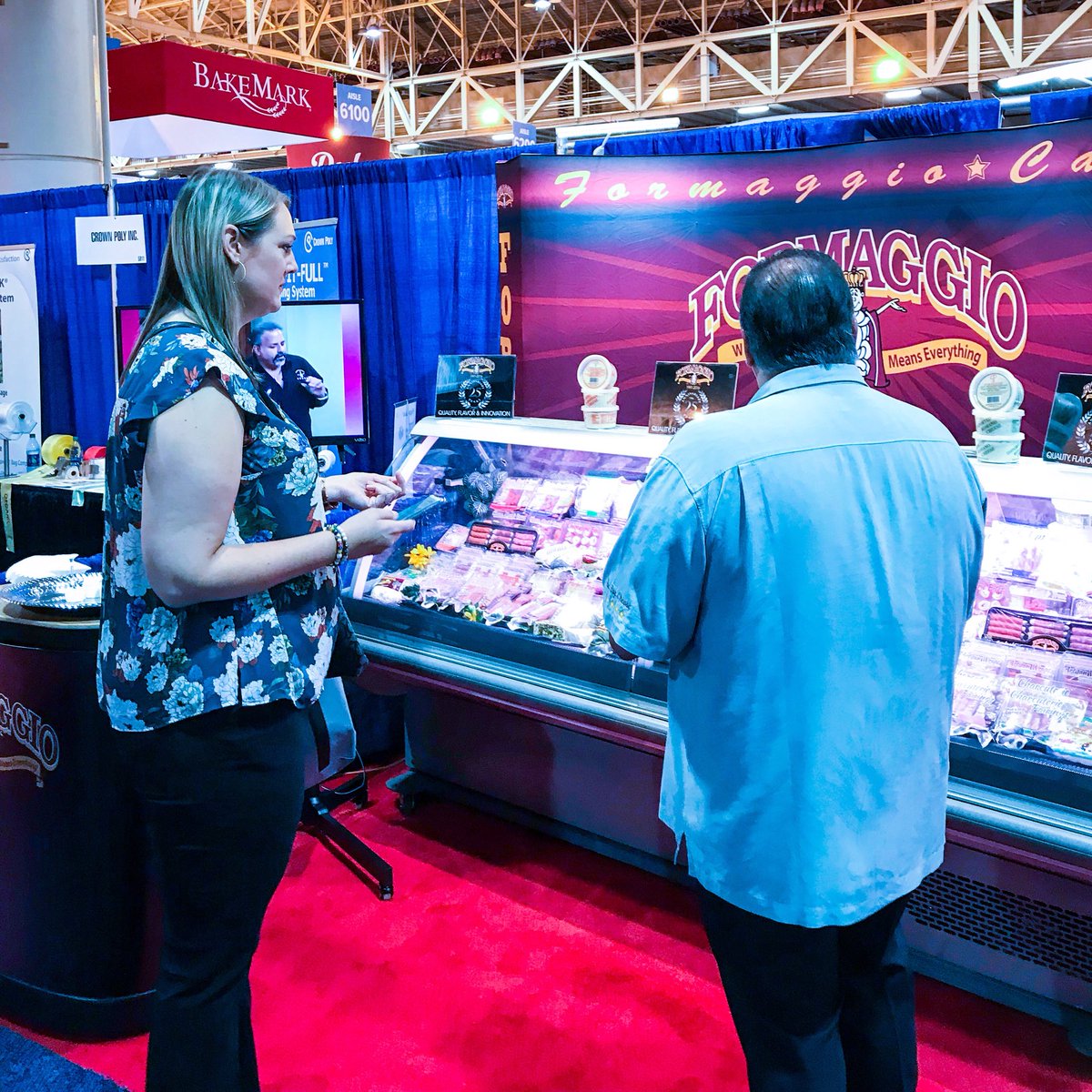 FormaggioICS's tweet image. Who had a chance to stop by our booth at #IDDBA18 today to meet The Big Cheese?! We had such an amazing day and we are loving our time in New Orleans! 🇮🇹🧀❤️ #IDDBAshow @myIDDBA