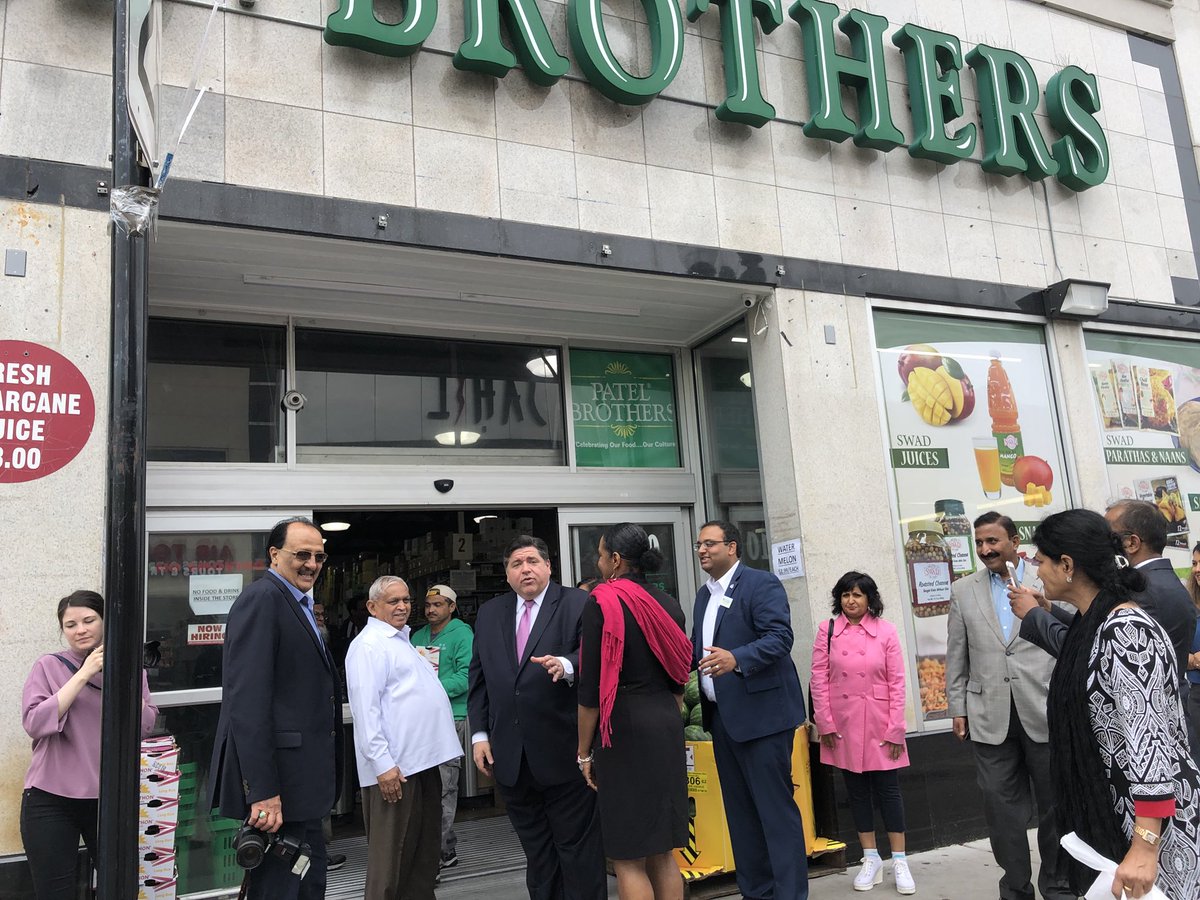 KuriakoseAbin's tweet photo. #Chicago’s Devon Avenue is a gem for both the #SouthAsian community & the city. Proud to have led with my fellow @IADOChicago board members our 1st #SouthAsian American community event with @JBPritzker & @JulianaforLG 🇮🇳🇺🇸✅🗳😊 #chicago77 #illinois https://t.co/epYwoUePvX
