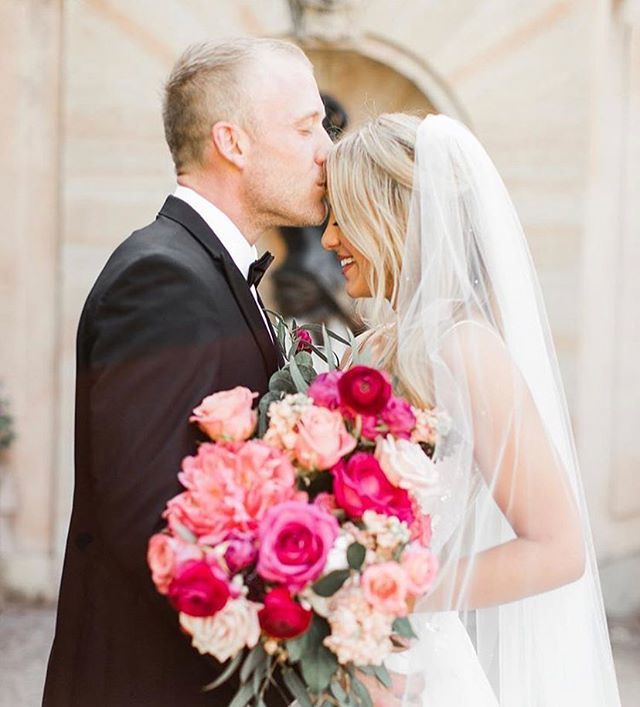 Love is a song that never ends💕 #stardustbride ift.tt/2sPXth0