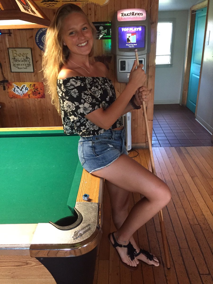 emmathomxs's tweet photo. Bustin' Billiards https://t.co/pjPMWkGQz1