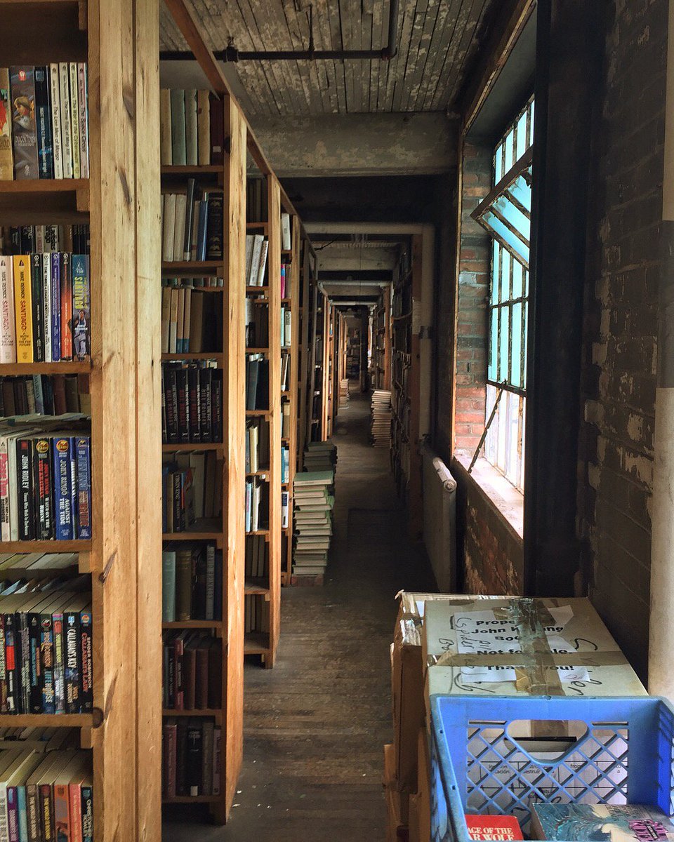 atlasobscura's tweet photo. When you first walk into the massive, four-story John K. King bookstore, an employee will hand you a map. If you want to find your way around, you’ll need it. But if you’re just browsing, there’s nothing better than getting lost in the neverending stacks of over a million books. https://t.co/muPi0RhI2a