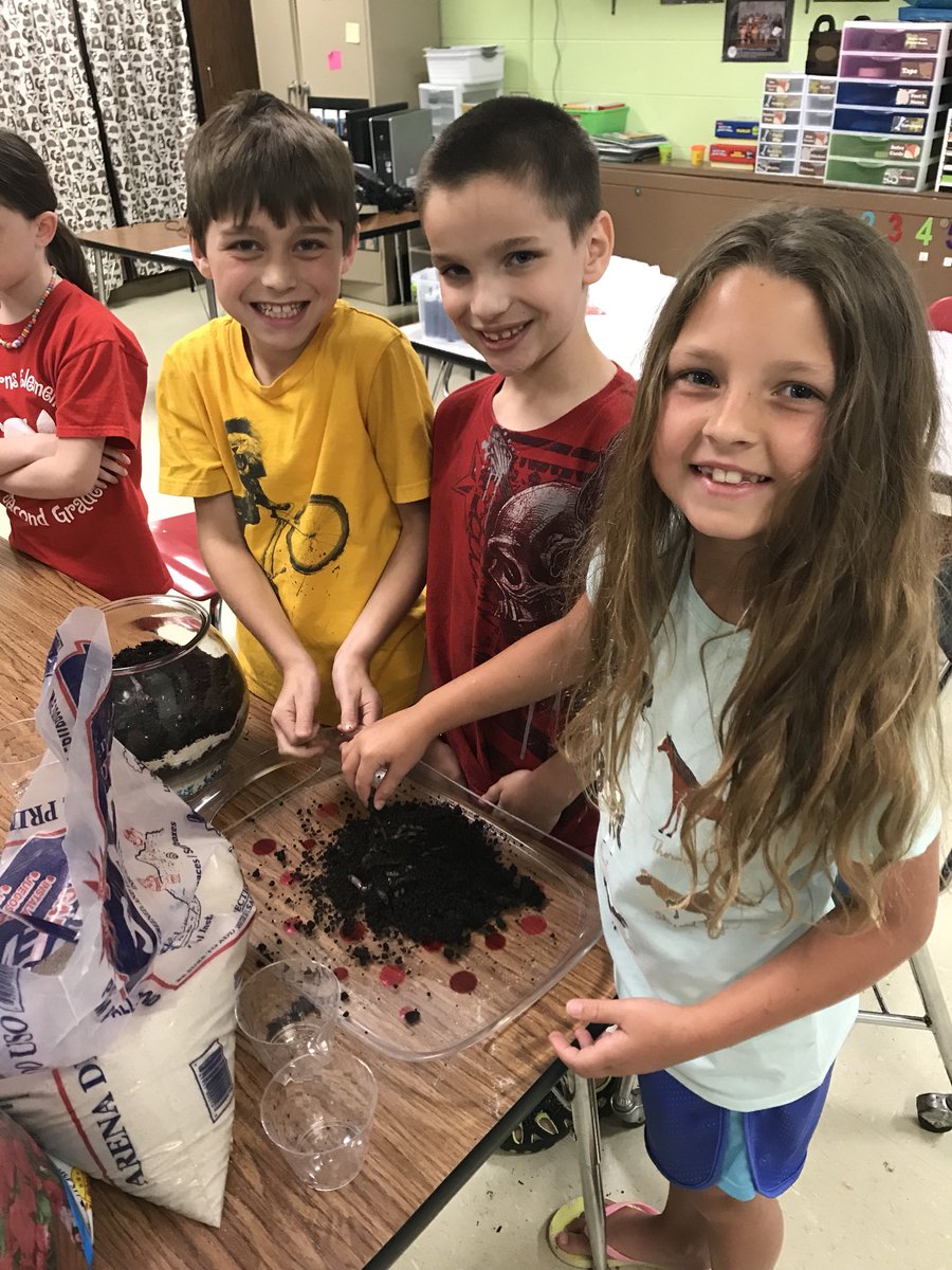 AmandaAmnicks's tweet photo. Our first day of R2BR summer camp was a huge success! @sbes_bobcats #Read2BeReady https://t.co/PAICVUtcFc