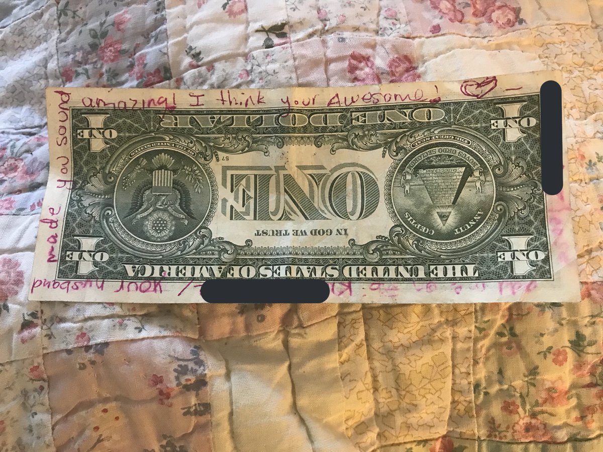 xqueenxserenax's tweet photo. Lol, cleaning My room and I found the dollar that a woman wrote her info on because My hubby made Me sound super awesome and she really wanted to be My friend. Too funny.

#findomme #findom #imsoamazing #thatswhyyoupayme https://t.co/RZUj1Rc1me