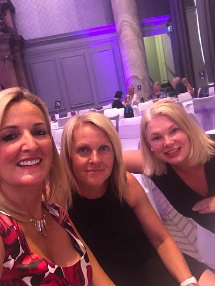 Lisapalombo1's tweet photo. Awww that’s a nice wee one @aliphinn #ThreeNonBlondes https://t.co/tQSIm2WFhU