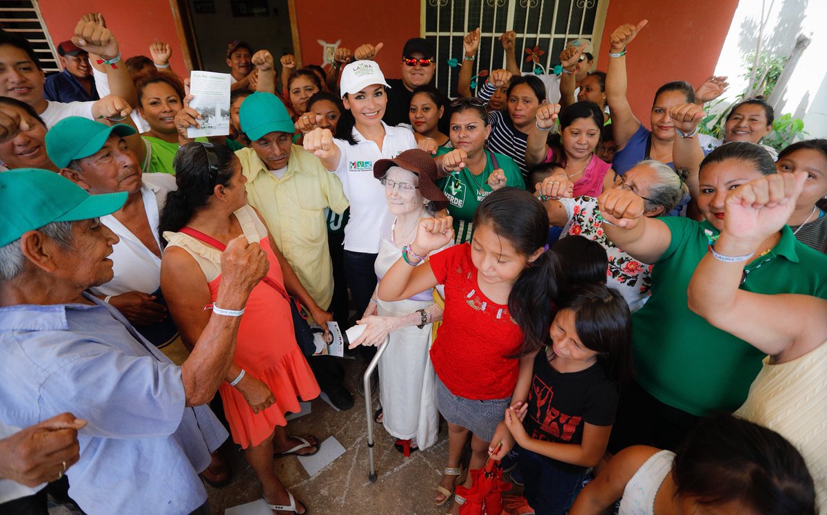 Continuamos llevando nuestras propuestas a los vecinos de #LeonaVicario. Hoy, además de sumar sus ideas a nuestro proyecto, me brindaron muestras de cariño haciendo un día muy especial para mi. Muchas gracias de corazón. #yVamosConTodo