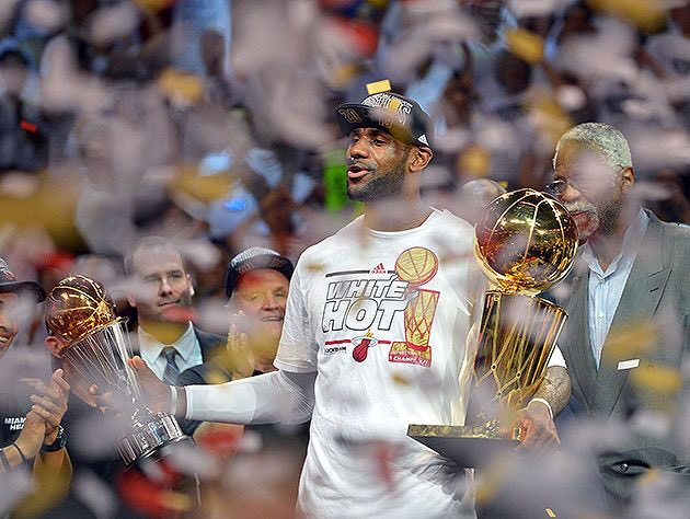 quarterbackuno's tweet photo. Retweet this until LeBron sees. https://t.co/FeMIxkPmPR